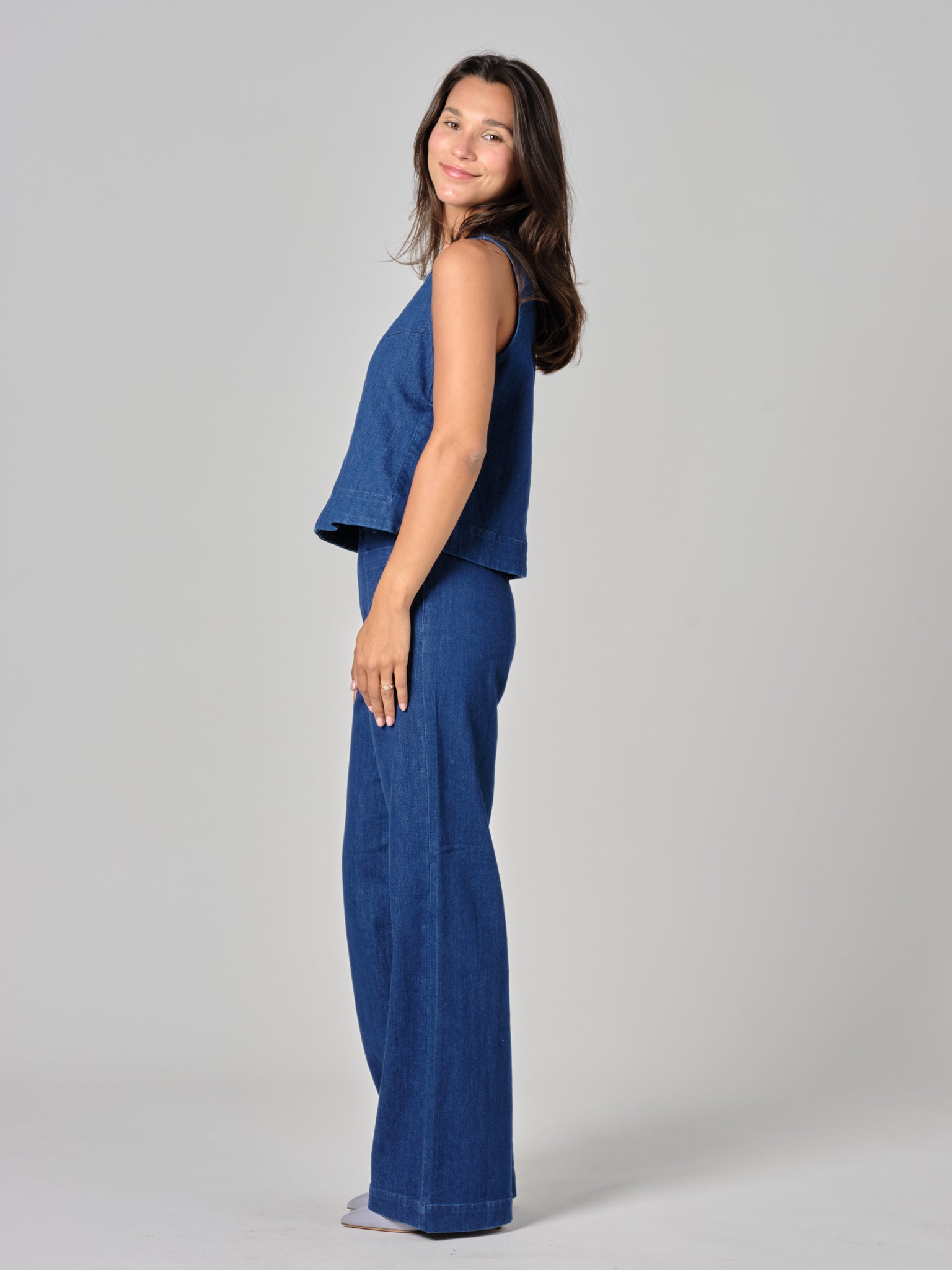 IZA navy crop top